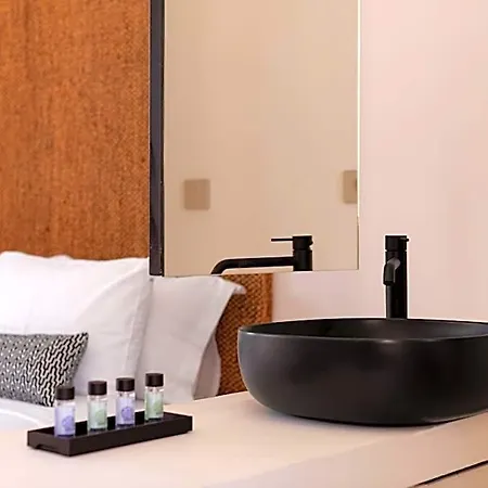 Akre - Designed For Adults 4*