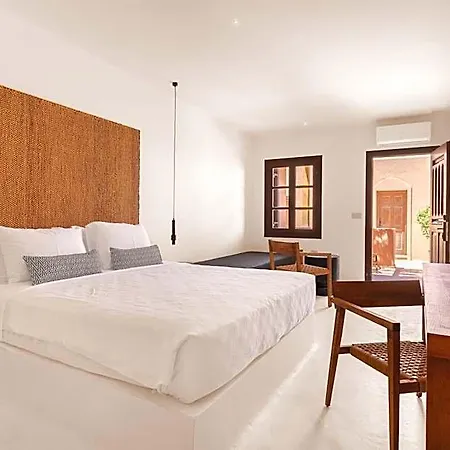 Akre - Designed For Adults Отель Naxos City